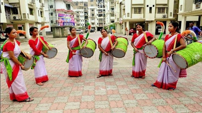 Female Dhakis find their Own Rhythm at the Durga Puja Traditions Amidst Societal Barriers