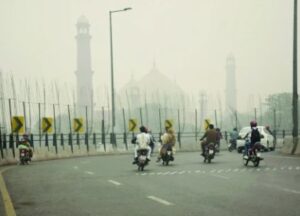 Lahore Tops World Pollution Charts at AQI 424