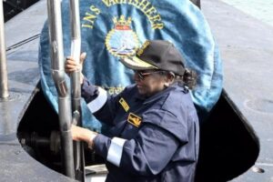 President Murmu Sails on INS Vaghsheer | UPSC News